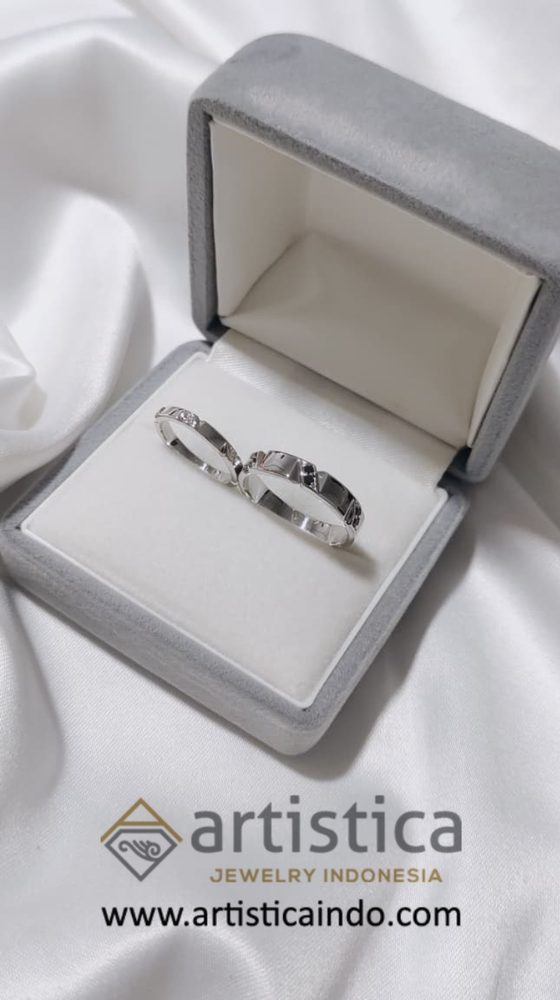 Wedding Ring 00023 — Handcrafted 925 Sterling Silver Jewelry by Artistica