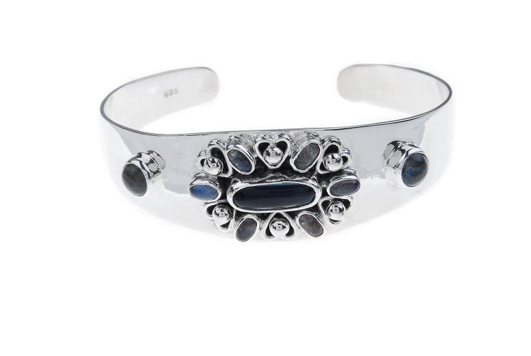 How to Source 925 Sterling Silver Jewelry from an Indonesian Manufacturer